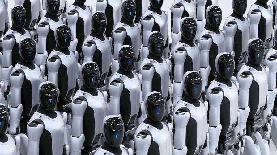 从春晚舞台走向流水线：2025年，人形机器人的“成人礼”