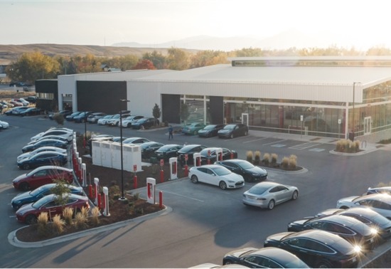 全球电动汽车充电桩规模预测及基础设施发展趋势分析